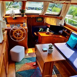  Bateau-hôtel Motor Yacht Amstelle