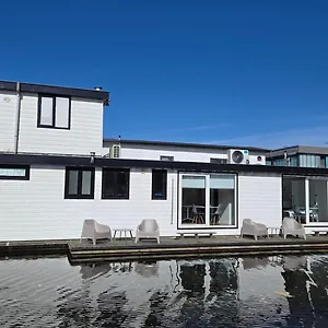 Bed & Breakfast Houseboat The New - Nieuwe, Amsterdam